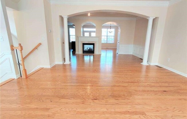 409 IONA ABBEY CT SE