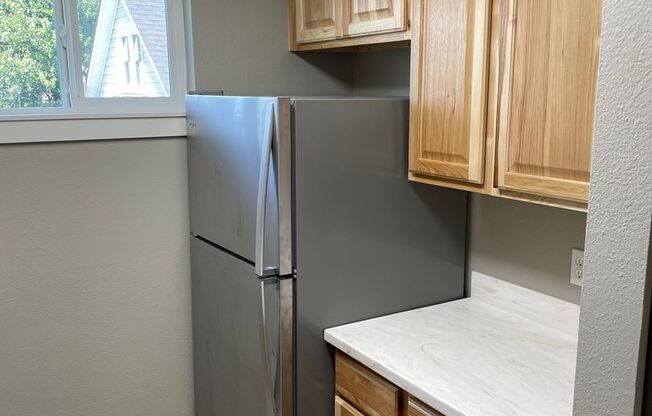 Brand new remodel - top floor 2 bedroom with deck and parking