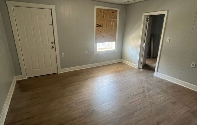 Newly renovated 2/1 in Portland!