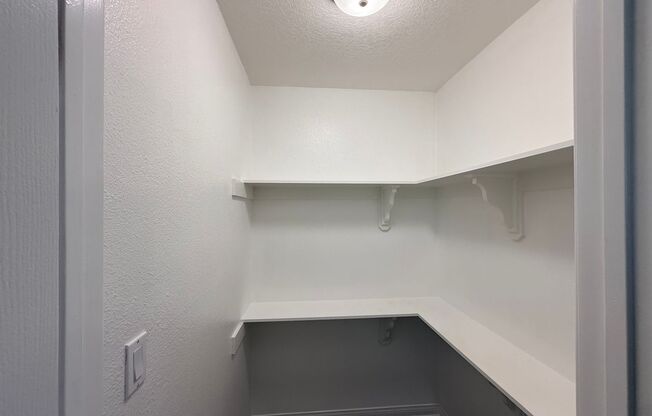 3 beds, 1.5 baths, 1,060 sqft, $3,300, Unit D07