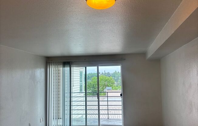 1 bed, 1 bath, 715 sqft, $1,750, Unit 304