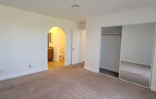 2 beds, 2 baths, $1,350, Unit # 203