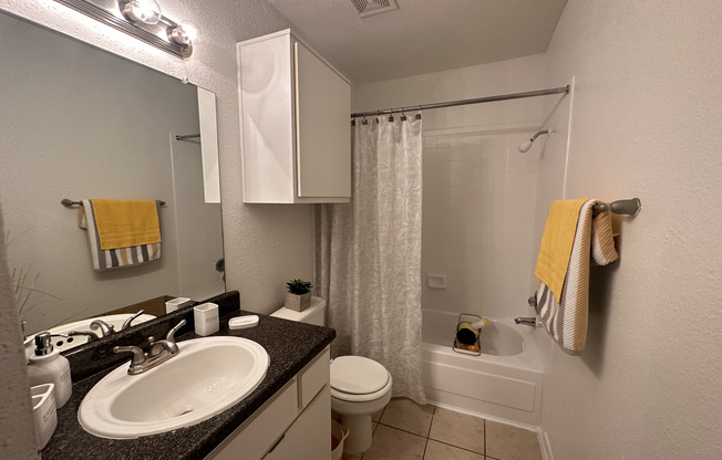 3 beds, 2 baths, 1,096 sqft, $1,399