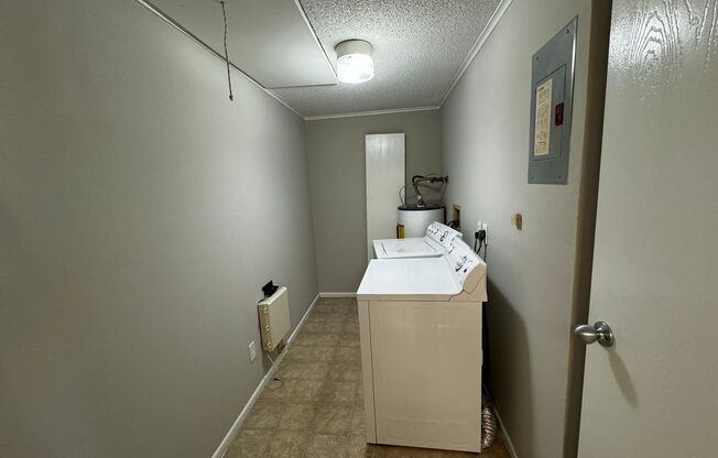 1 bed, 1 bath, 634 sqft, $839, Unit 1823 FC