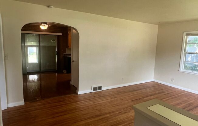 New Paint & Updates 4BR/2BA House for Rent By Augustana University
