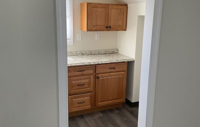 1 bed, 1 bath, $575, Unit 171 #5