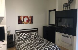 Studio, 1 bath, 525 sqft, $2,442, Unit B305