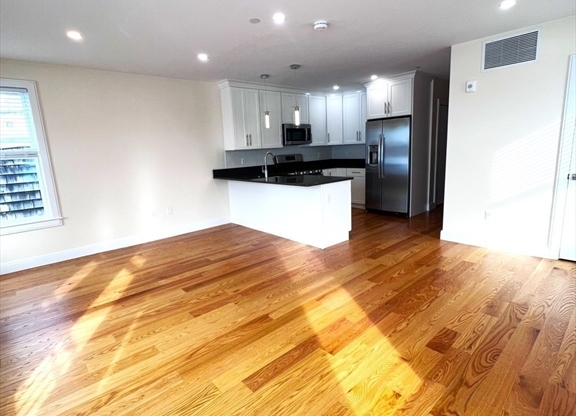 22 ROGERS ST