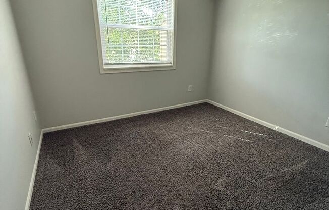 2 beds, 1 bath, 775 sqft, $895, Unit 370J