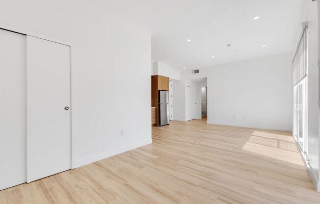 1 bed, 1 bath, 739 sqft, $2,995, Unit 306