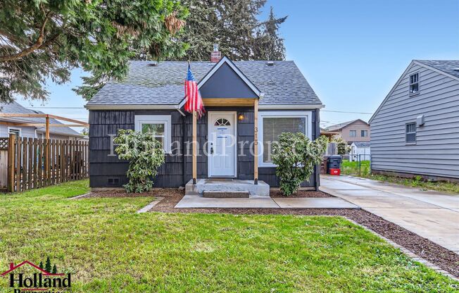 Charming 2-Beds Pet-Friendly Home in Hillsboro!