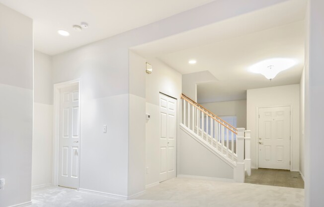 Inviting 3-Bedroom Home with Open Den in Red Oaks