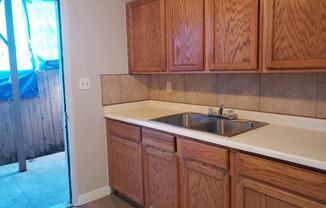 2 beds, 1 bath, 1,100 sqft, $1,475