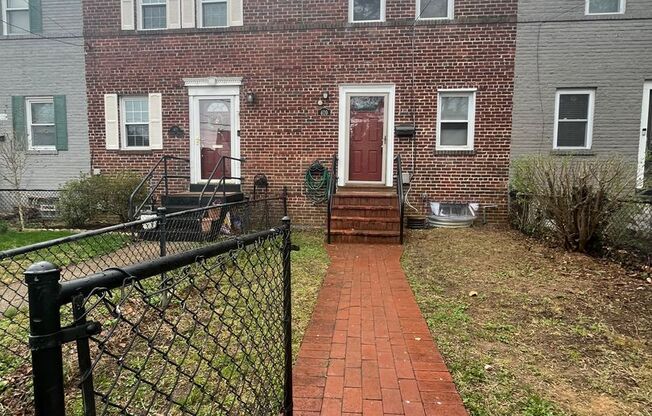 Alexandria/Del Ray/Potomac Yard - 409 Laverne Avenue - $2,595.00