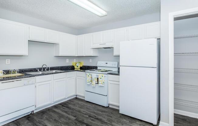 2 beds, 2 baths, 1,093 sqft, $1,575