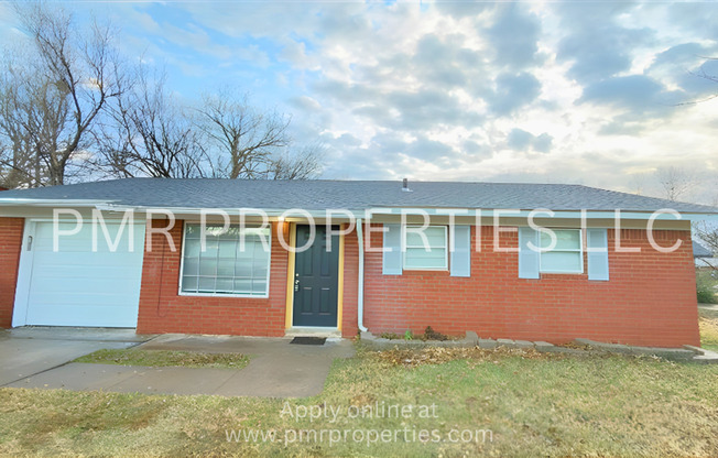 3 Bedrooms/1.5 Bathroom House