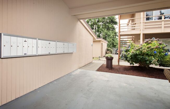 1 bed, 1 bath, 550 sqft, $1,295, Unit 37