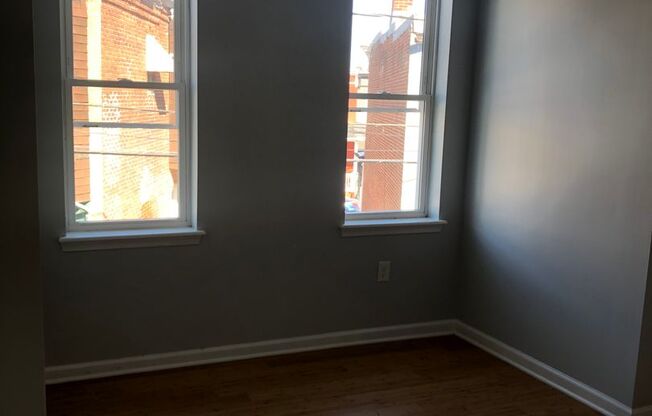 Voucher Approved 2 Bedroom with Den or 3 Bedroom Voucher 1.5 Bathroom