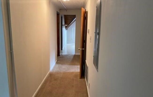 2 beds, 1 bath, $1,500