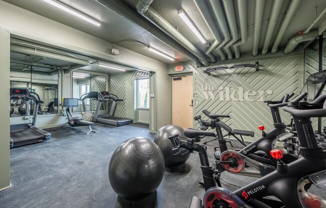 Studio, 1 bath, 190 sqft, $1,000, Unit The Perch - 38