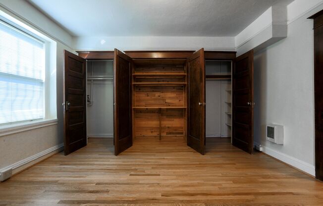 1 bed, 1 bath, 860 sqft, $1,700, Unit 01