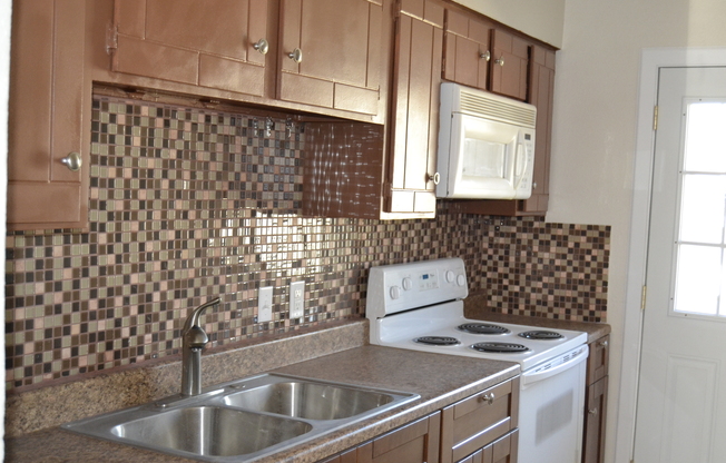 Medical Center Condo 1 Bedroom 1 Bath 1 Car covered parking