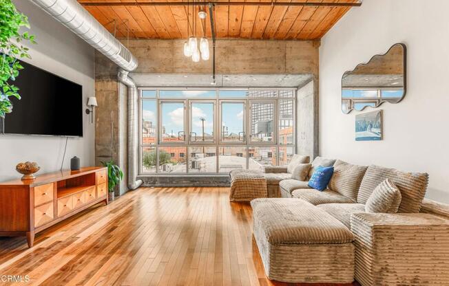 1 bed, 1 bath, 1,110 sqft, $3,700, Unit 426