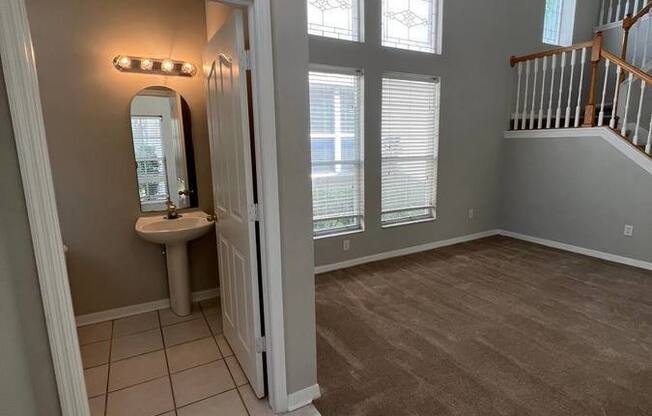 12024 DEACONS CROFT LN