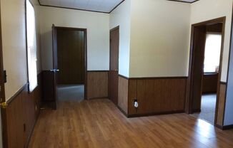 2 beds, 1 bath, $995