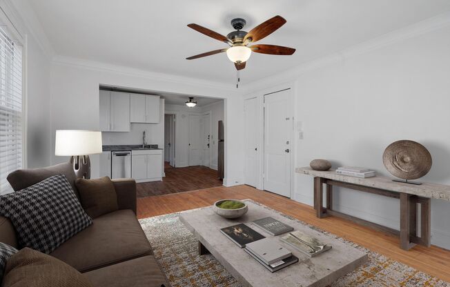 1 bed, 1 bath, 550 sqft, $1,050, Unit 10