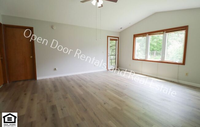 2 beds, 1.5 baths, $1,300