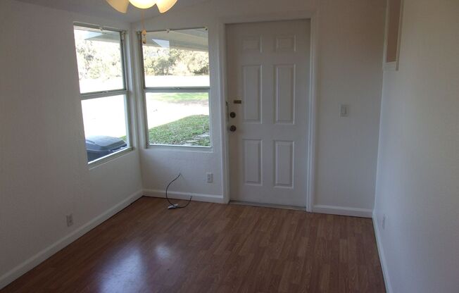 2 beds, 1 bath, $1,250, Unit UNIT B