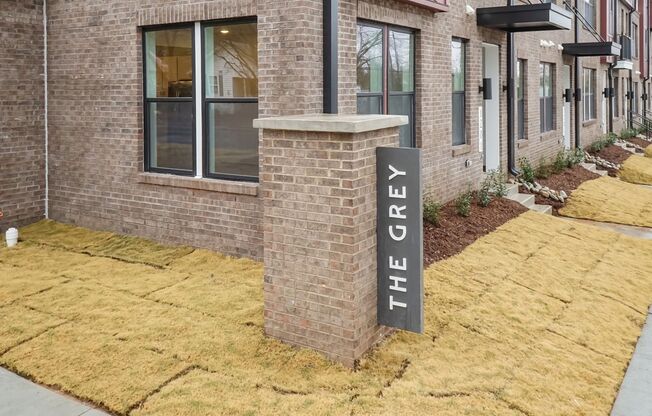 2 beds, 2.5 baths, $2,295, Unit UNIT 101