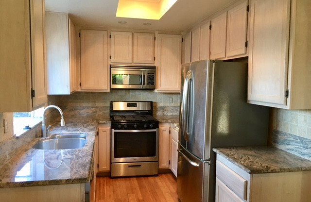 Villa Del Mar: 3 Bedroom 2.5 Bath Attached Townhouse