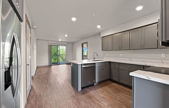 3 beds, 2 baths, 1,000 sqft, $2,150, Unit Unit 401
