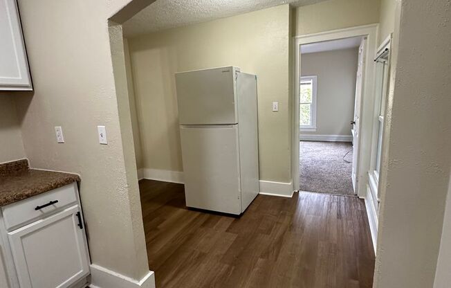 1 bed, 1 bath, $850, Unit Apt 4