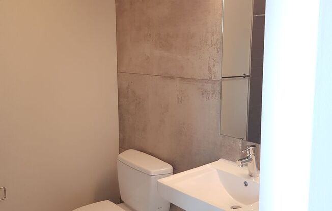 Studio, 1 bath, 241 sqft, $1,380, Unit 509