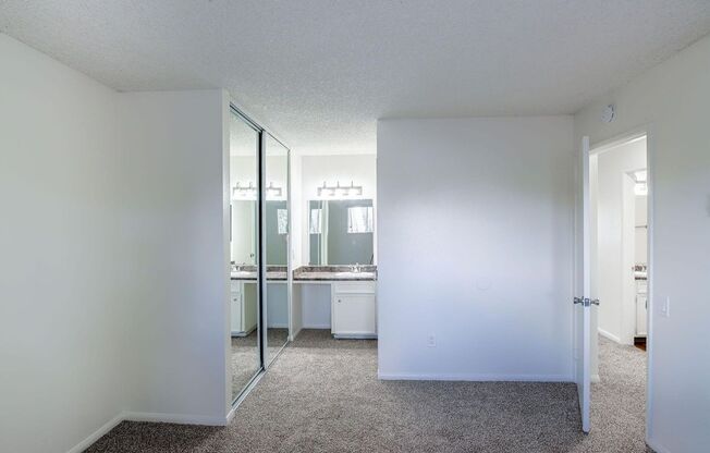 2 beds, 2 baths, 840 sqft, $2,595, Unit 08-18
