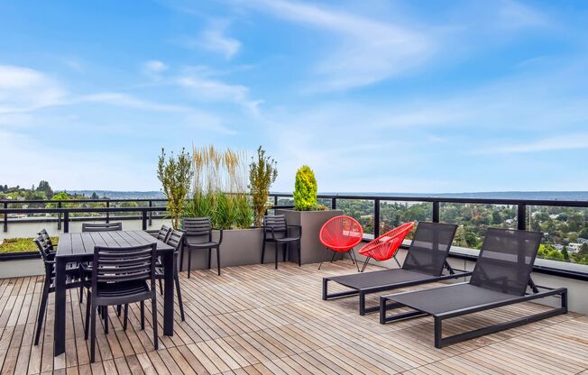 Studio, 1 bath, 331 sqft, $1,950, Unit 824