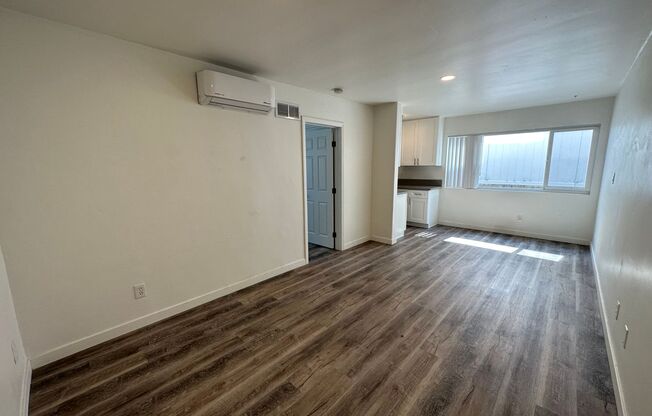 1 bed, 1 bath, 595 sqft, $2,225, Unit 12