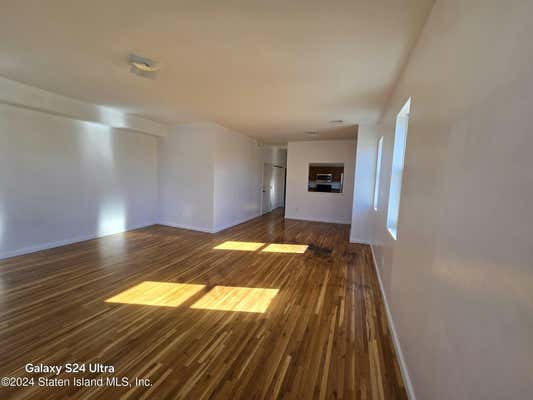 3 beds, 1 bath, 1,036 sqft, $2,650, Unit # FLOOR 2