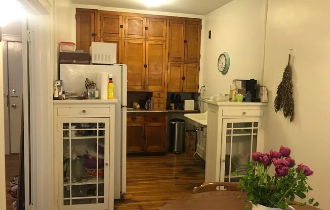 1 bed, 1 bath, 650 sqft, $1,050