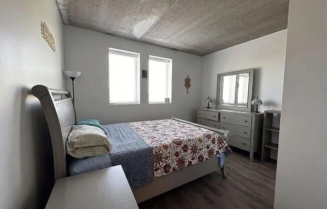 2 beds, 1 bath, 900 sqft, $2,500, Unit 6954-221