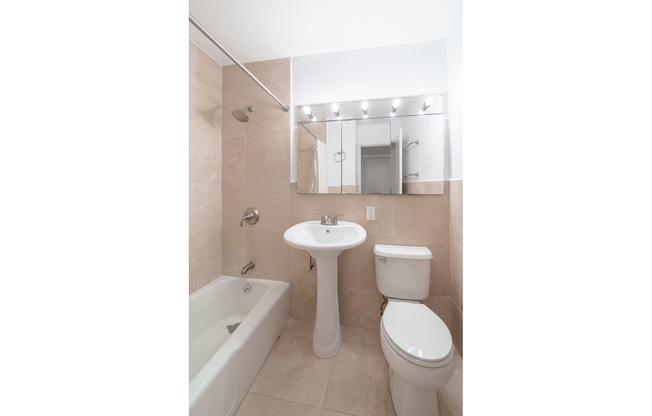 1 bed, 1 bath, 565 sqft, $4,250, Unit 8B