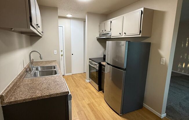 2 beds, 1 bath, 875 sqft, $1,445, Unit 241-307