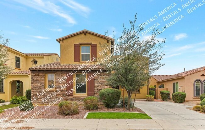 137 E CAROB DR