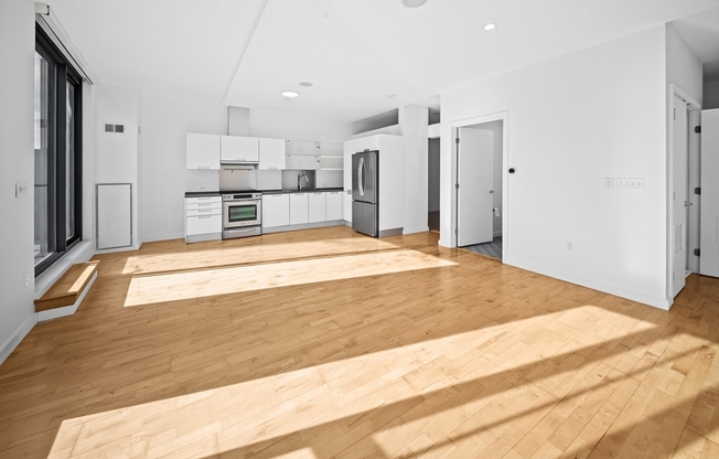 1 bed, 1.5 baths, 807 sqft, $5,000, Unit 609