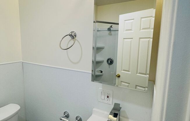 Studio, 1 bath, $1,350, Unit 35
