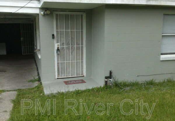 5048 BROADWAY AVE