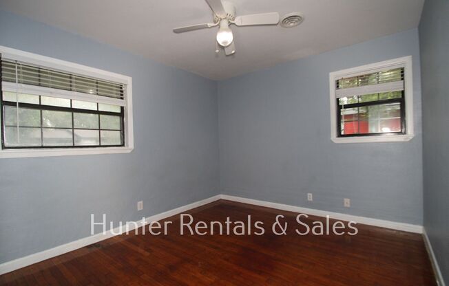 4 beds, 2 baths, $1,075